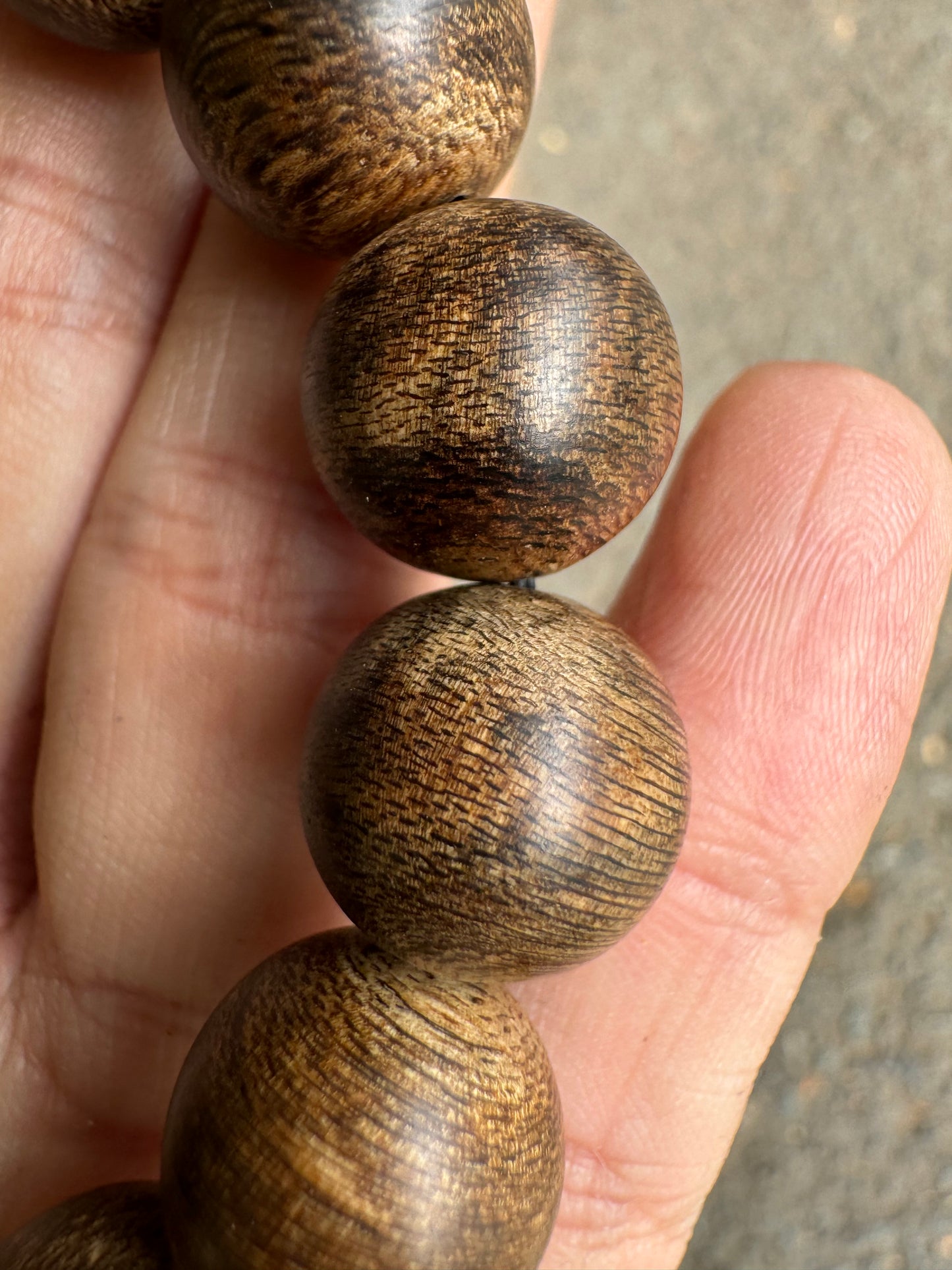 Super King Agarwood Bracelet , original color Agarwood Beads , Wild Agarwood Philipinnse , Black Agarwood Real .