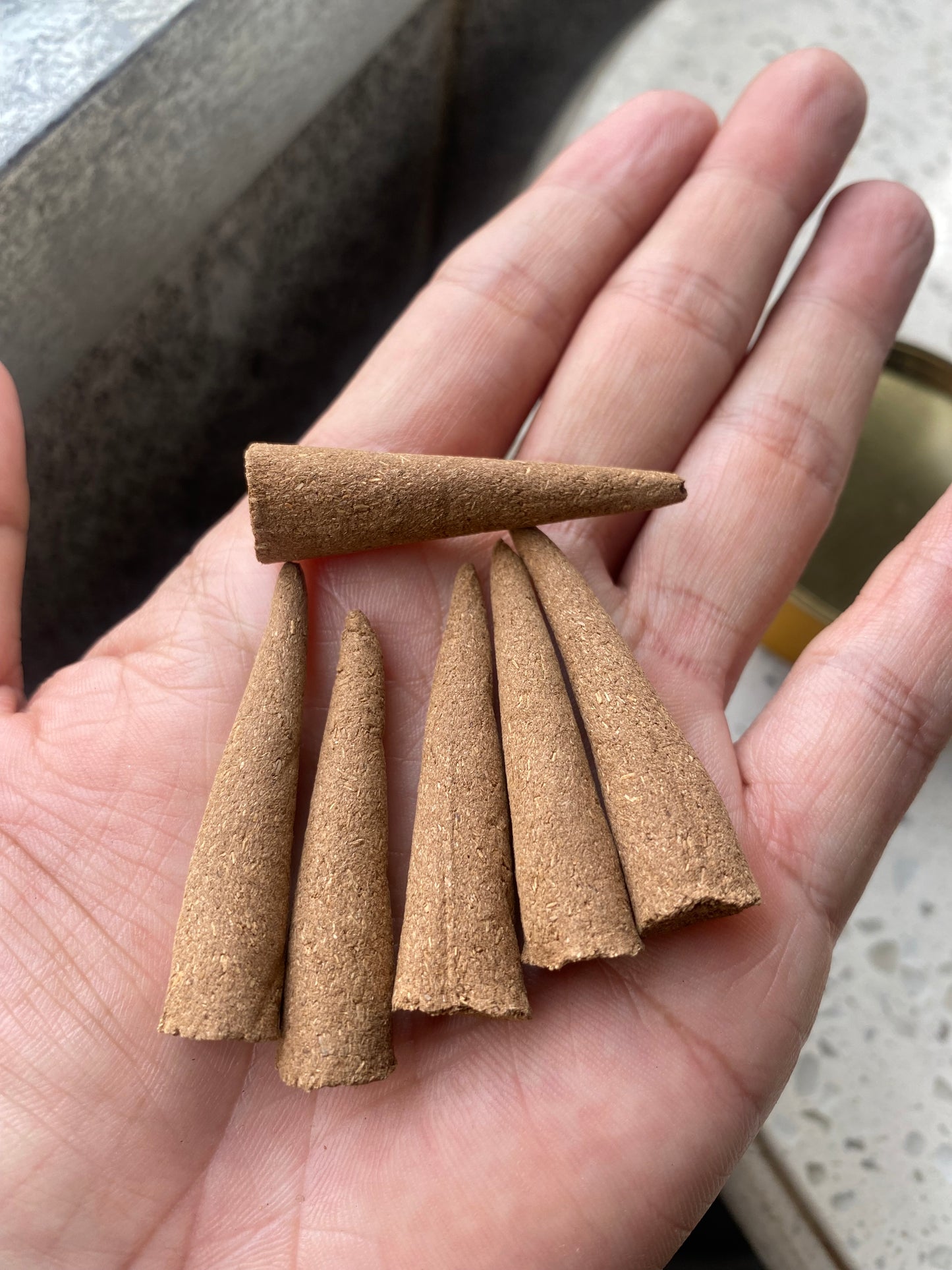 The highest Quality Agarwood Incense , Made from aged Agarwood , Lasting 15 Hours Aroma, Strong Aroma , 50 Cones Inbox