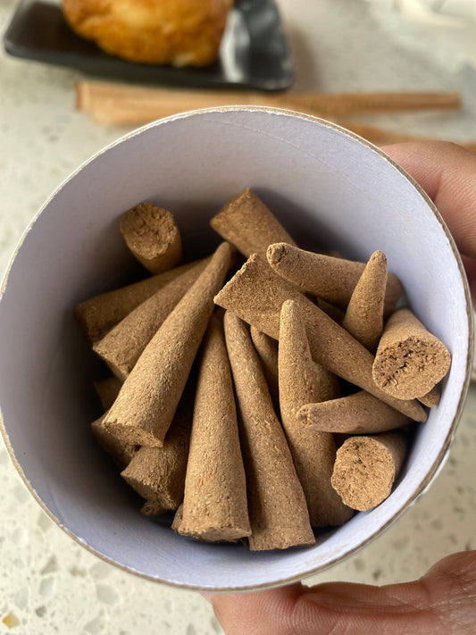 The highest Quality Agarwood Incense , Made from aged Agarwood , Lasting 15 Hours Aroma, Strong Aroma , 50 Cones Inbox
