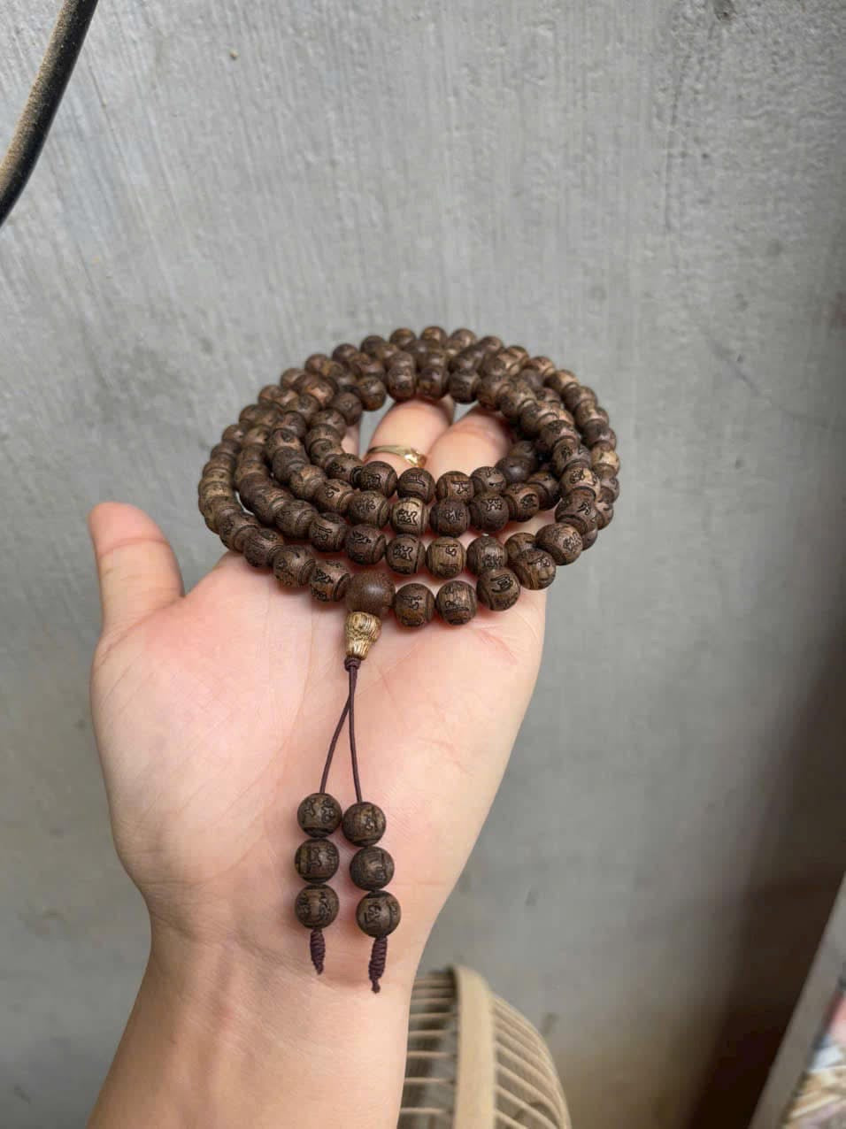 Natural Agarwood 108 Bead Omani sculpture, From Nha Trang Agarwood , Vietnamese Agarwood 108 Mala