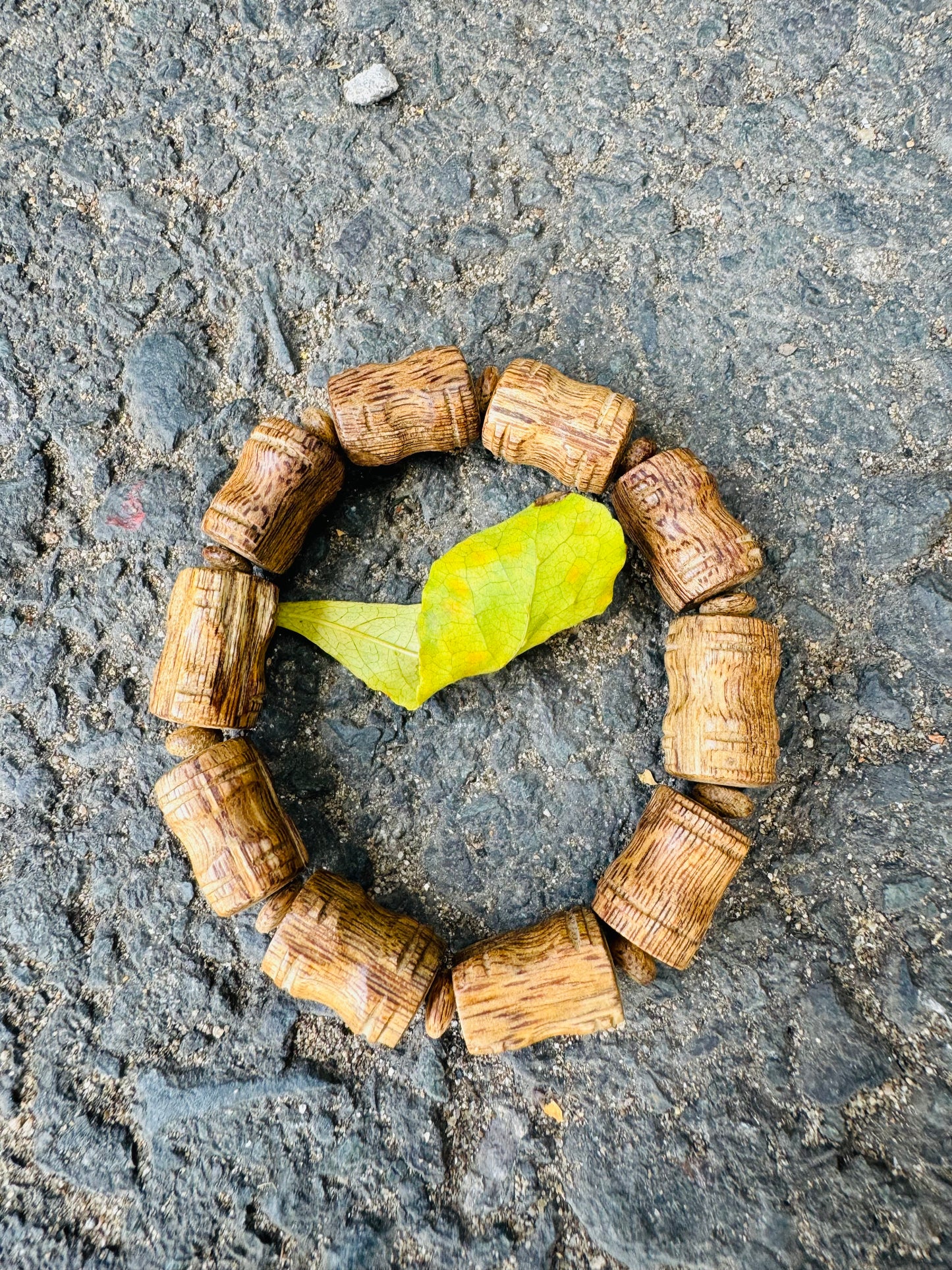 Nha Trang Agarwood Bracelet, Agarwood From Vietnamese , Very Oil Agarwood, Style Bead Barrel