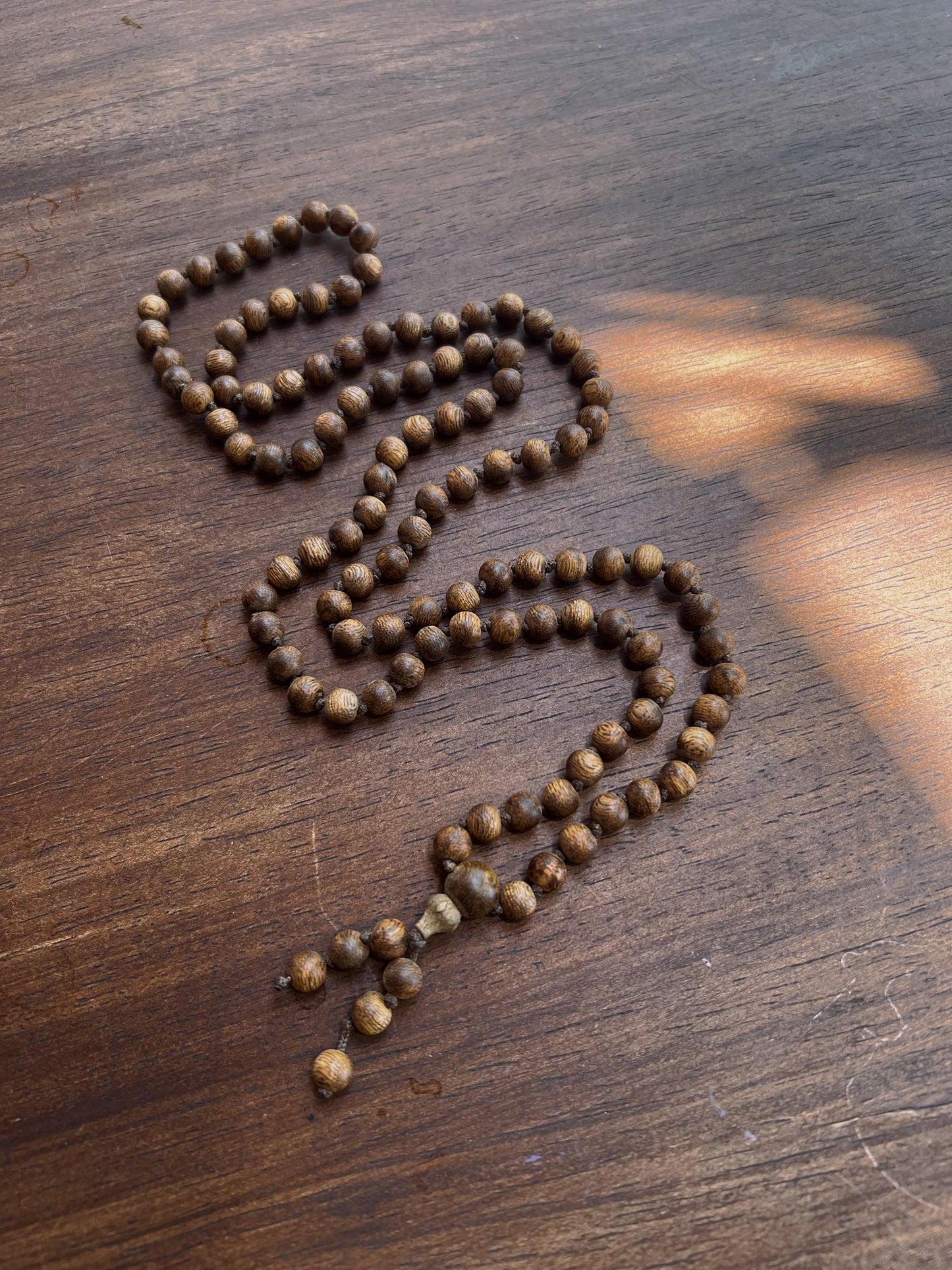 Hand-Knotted Tibetan Agarwood Meditation Mala – 108 Beads Prayer Necklace