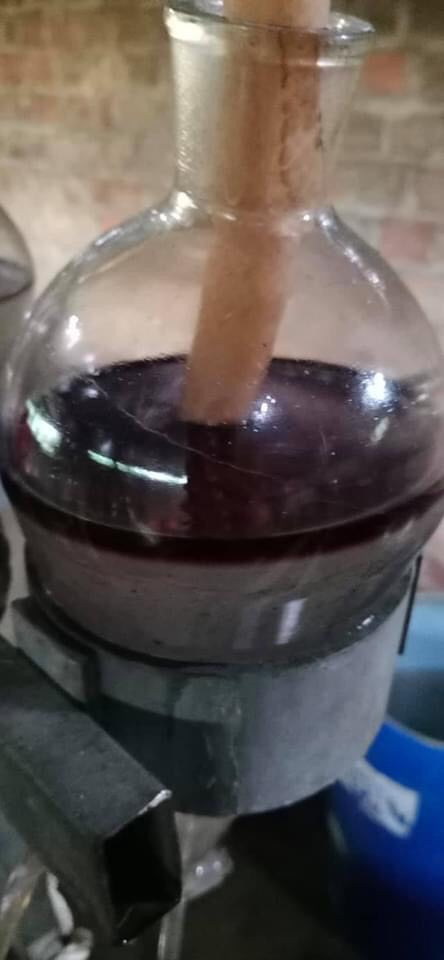 Agarwood Essential Oil , Grade AAA - Good Quality / 100% Nature / No chemicals / Premium Agarwood Oil