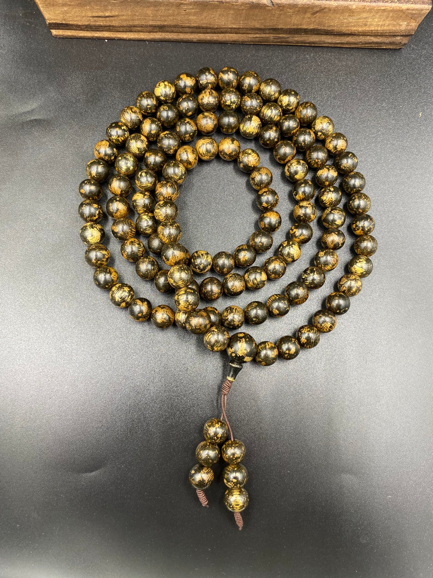 Malaysia Wild Agarwood 108 Beads, Agarwood Necklace, Grain Gold Mix Agarwood