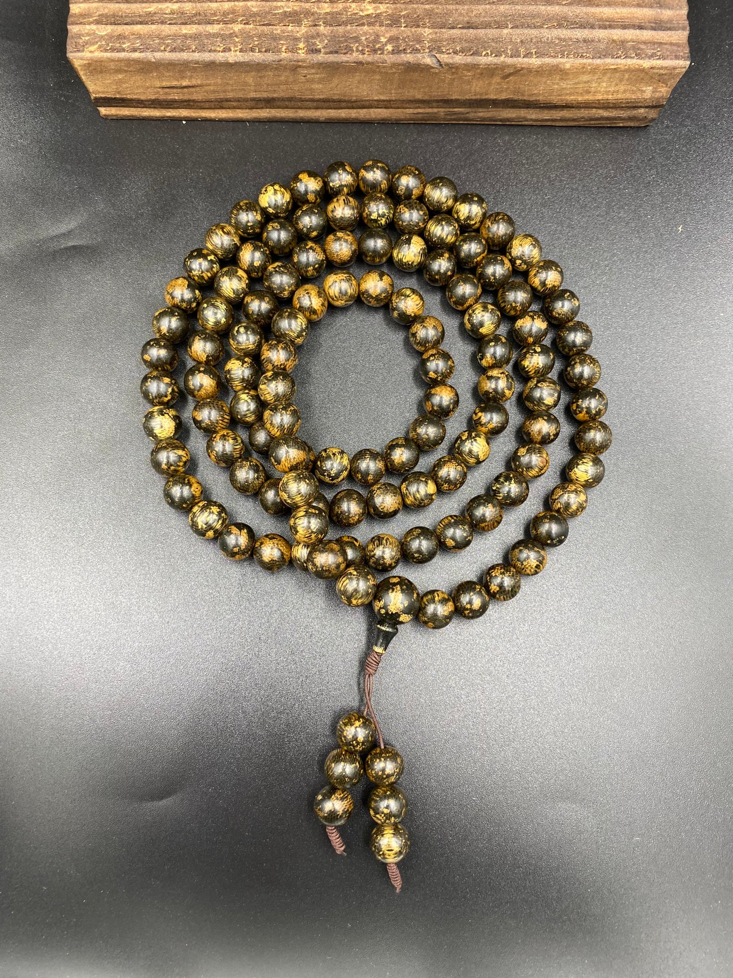 Malaysia Wild Agarwood 108 Beads, Agarwood Necklace, Grain Gold Mix Agarwood