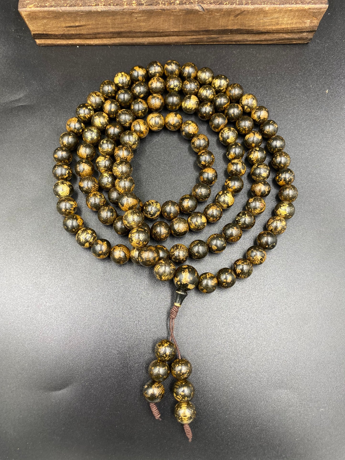 Malaysia Wild Agarwood 108 Beads, Agarwood Necklace, Grain Gold Mix Agarwood