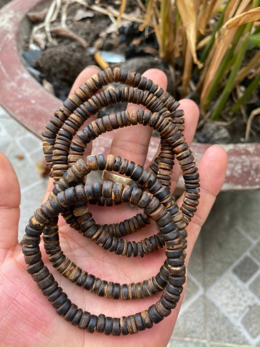 Super Grade Agarwood Bracelet,Sink In Water, Super Sare,Strong Aroma,old agarwood