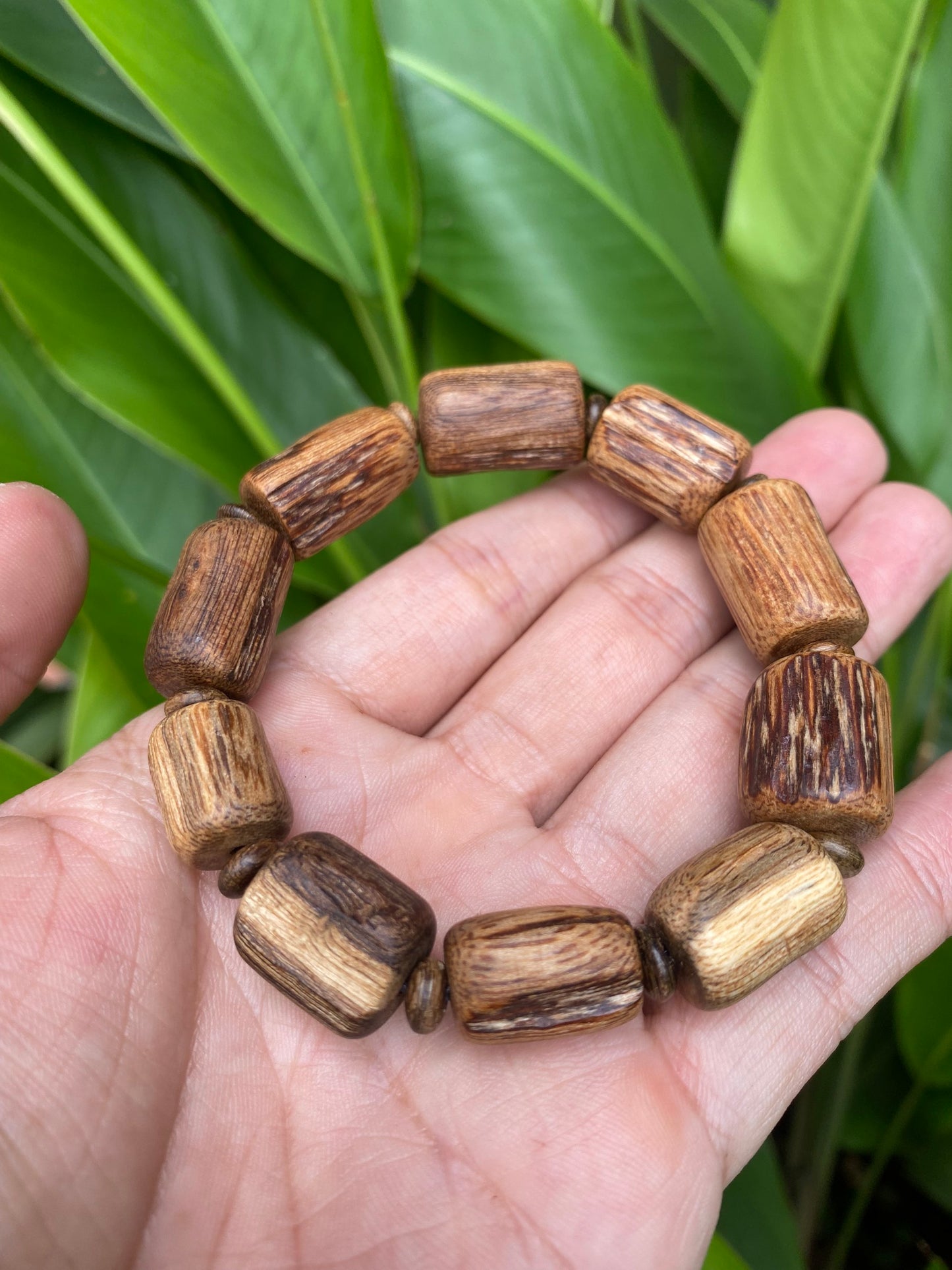 vietnamese wild agarwood , agarwood bracelet , super grade