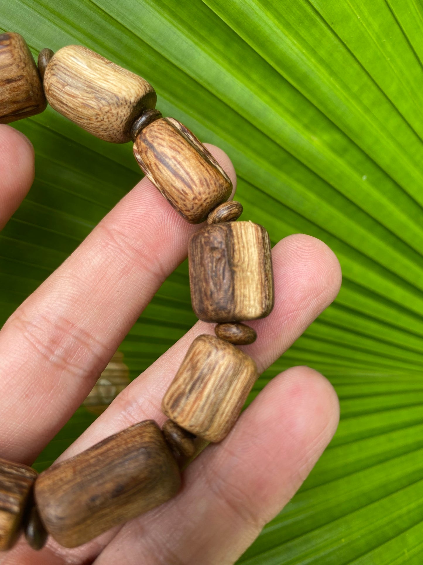 vietnamese wild agarwood , agarwood bracelet , super grade