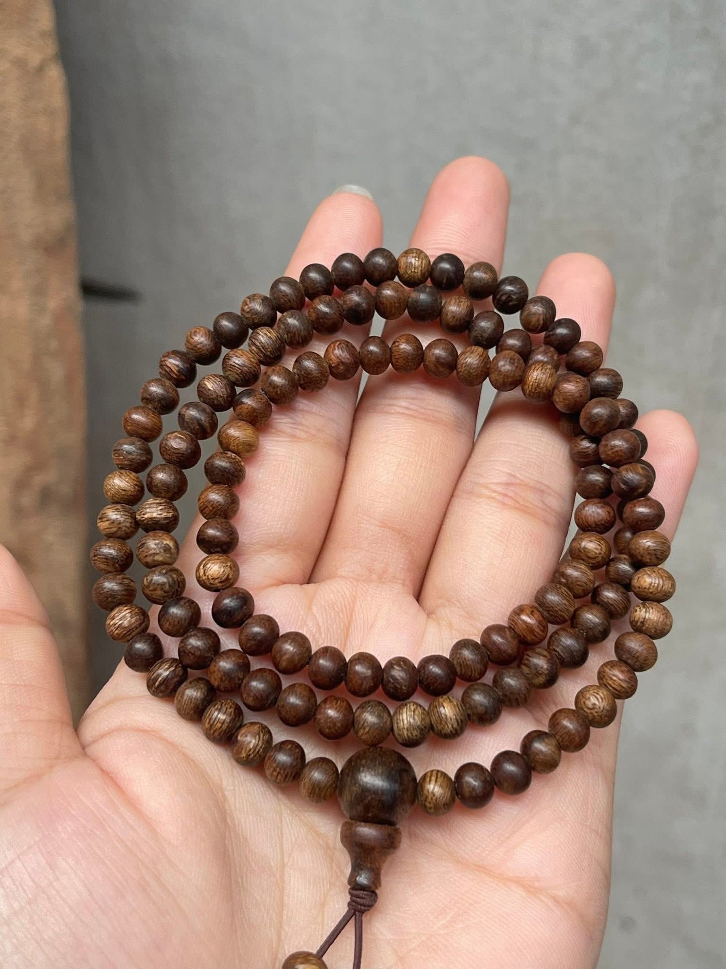 Near Sinking Agarwood 108 Beads , Super Grade Agarwood Size 6mm