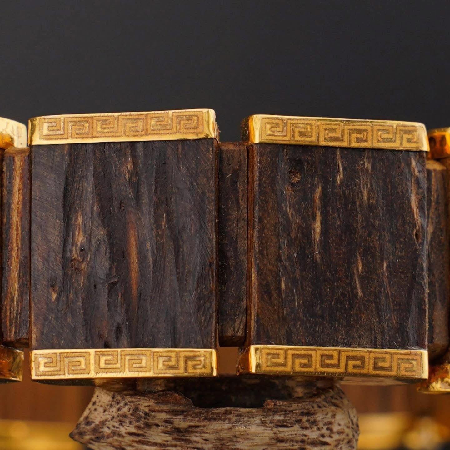 Natural Agarwood Bracelet with 18K Gold | Luxurious & Naturally Fragrant