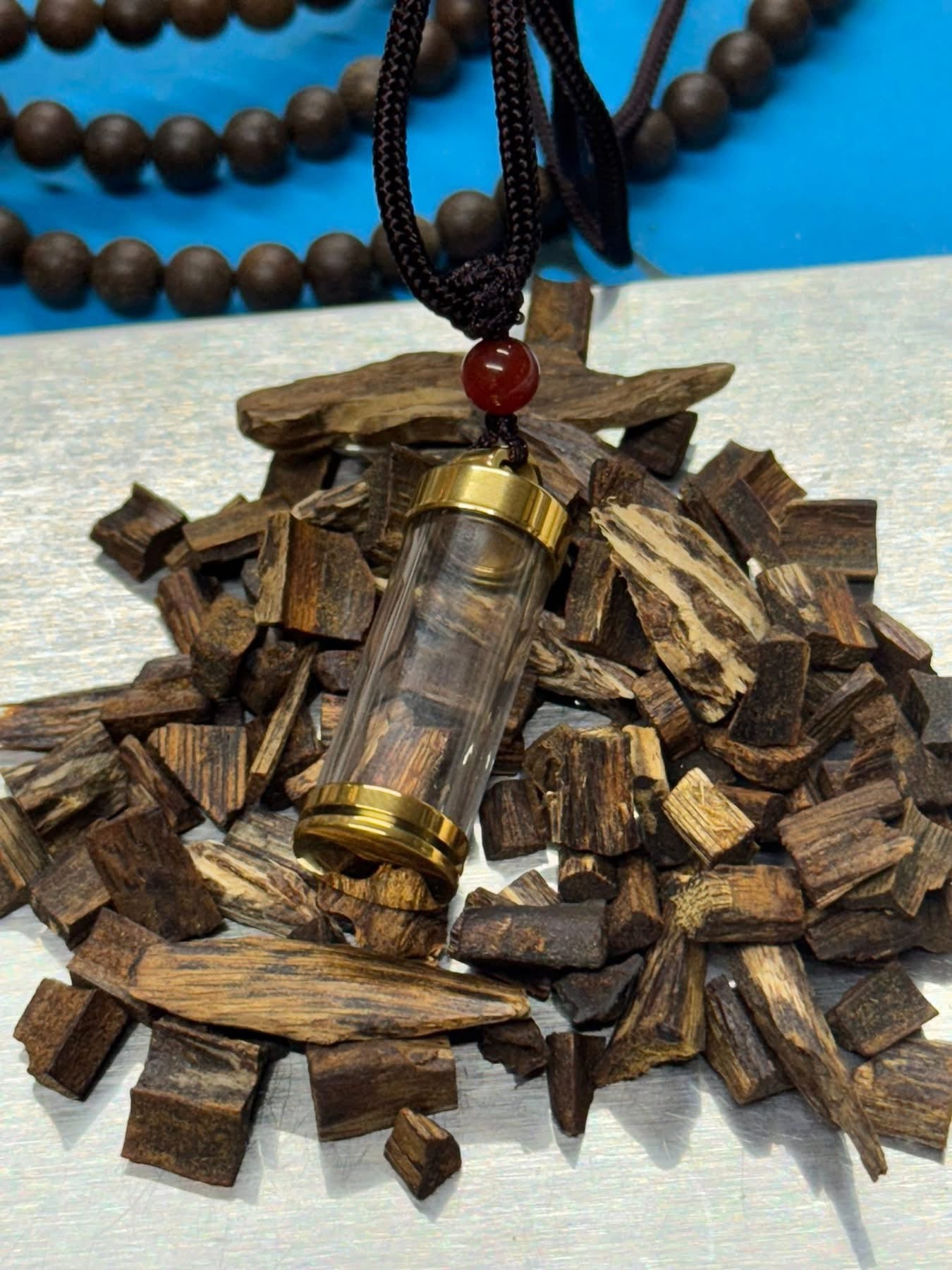 Vietnamese Kyara (Ky Nam) Agarwood Chips – Rare Natural Oud for Pendant & Personal Fragrance