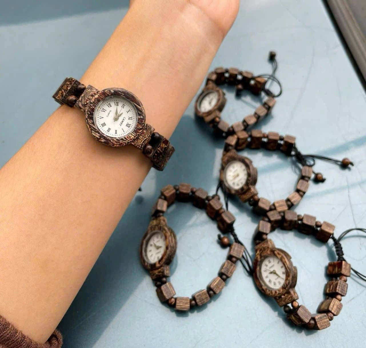 Handcrafted Agarwood Watch – Premium Natural Oud Wood Timepiece