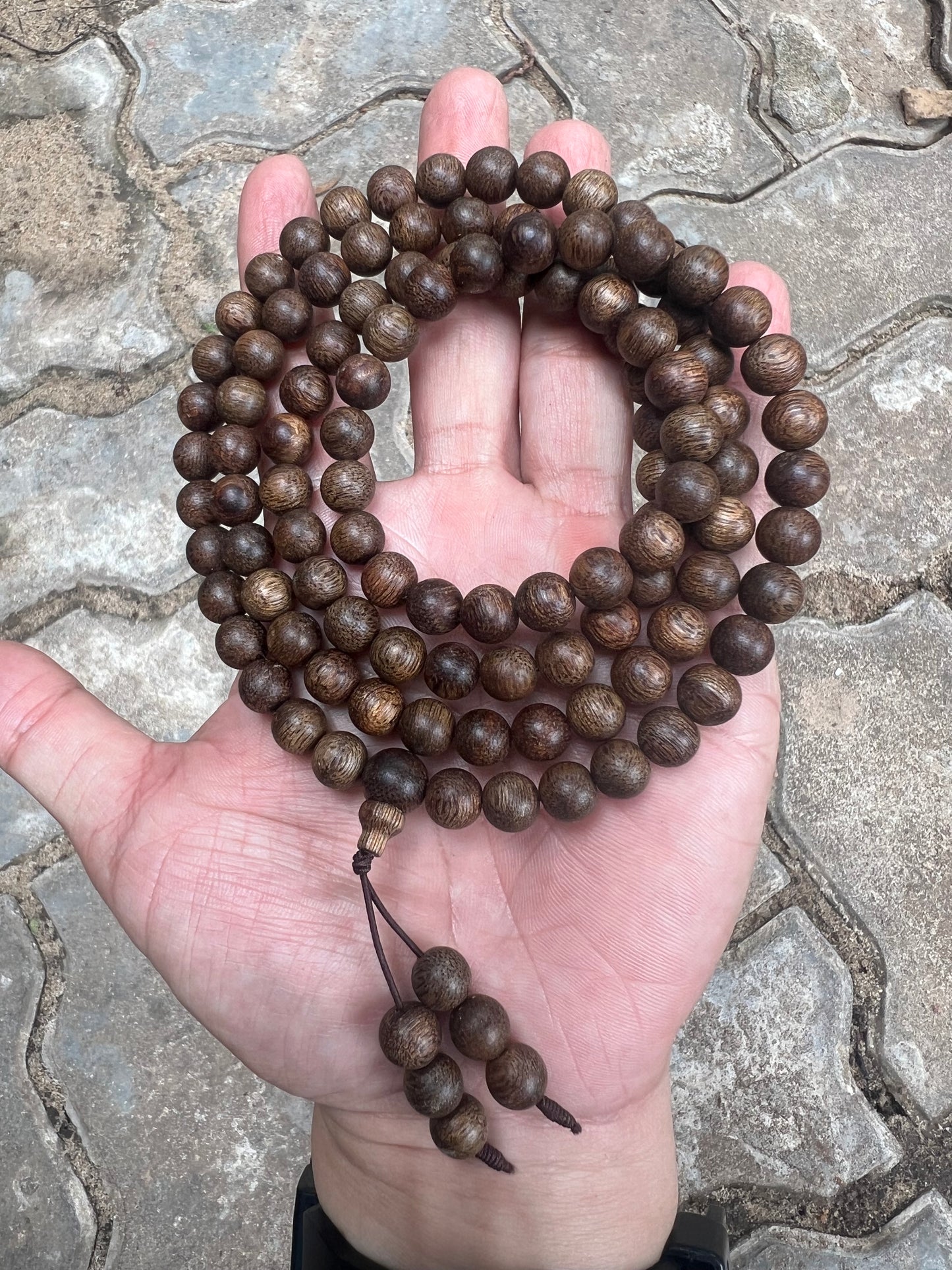 Natural Wild Phu Quoc Agarwood 108 Beads Mala Necklace – Deep Sweet Aroma, Rich Resin & Long-Lasting Fragrance