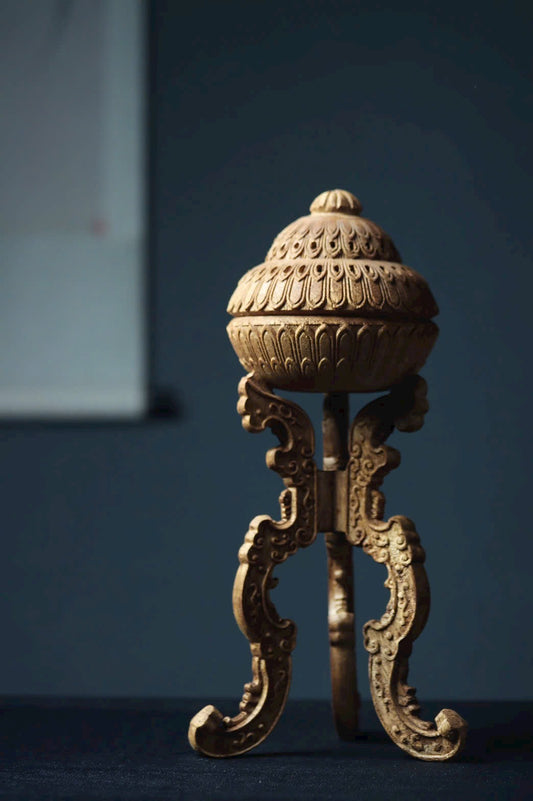Hand-Carved Natural Agarwood Incense Burner – Elegant Home Decor Censer - 100%  Wild Agarwood Vietnamese.