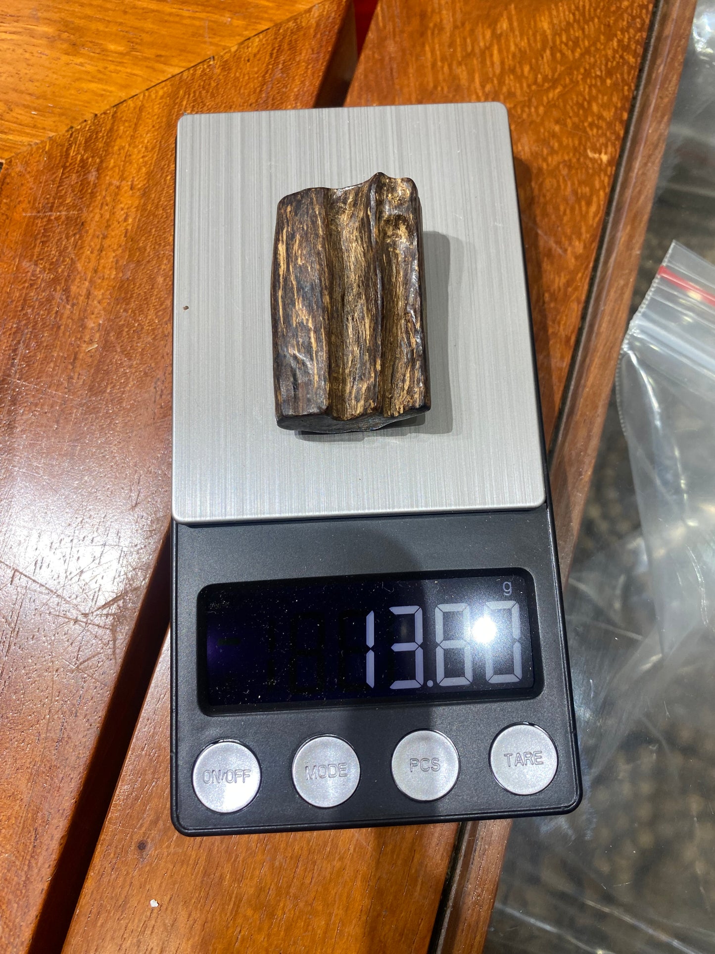 Super King Block Agarwood Sinking ,100% Wild Agarwood Vietnamese, Very Rare,Weight 51.11 grams, Only 1
