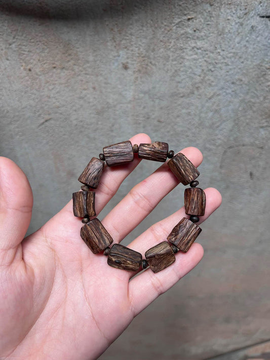 Vietnamese Quang Nam Agarwood Bracelet – 100+ Years Old, Extremely Potent Scent.