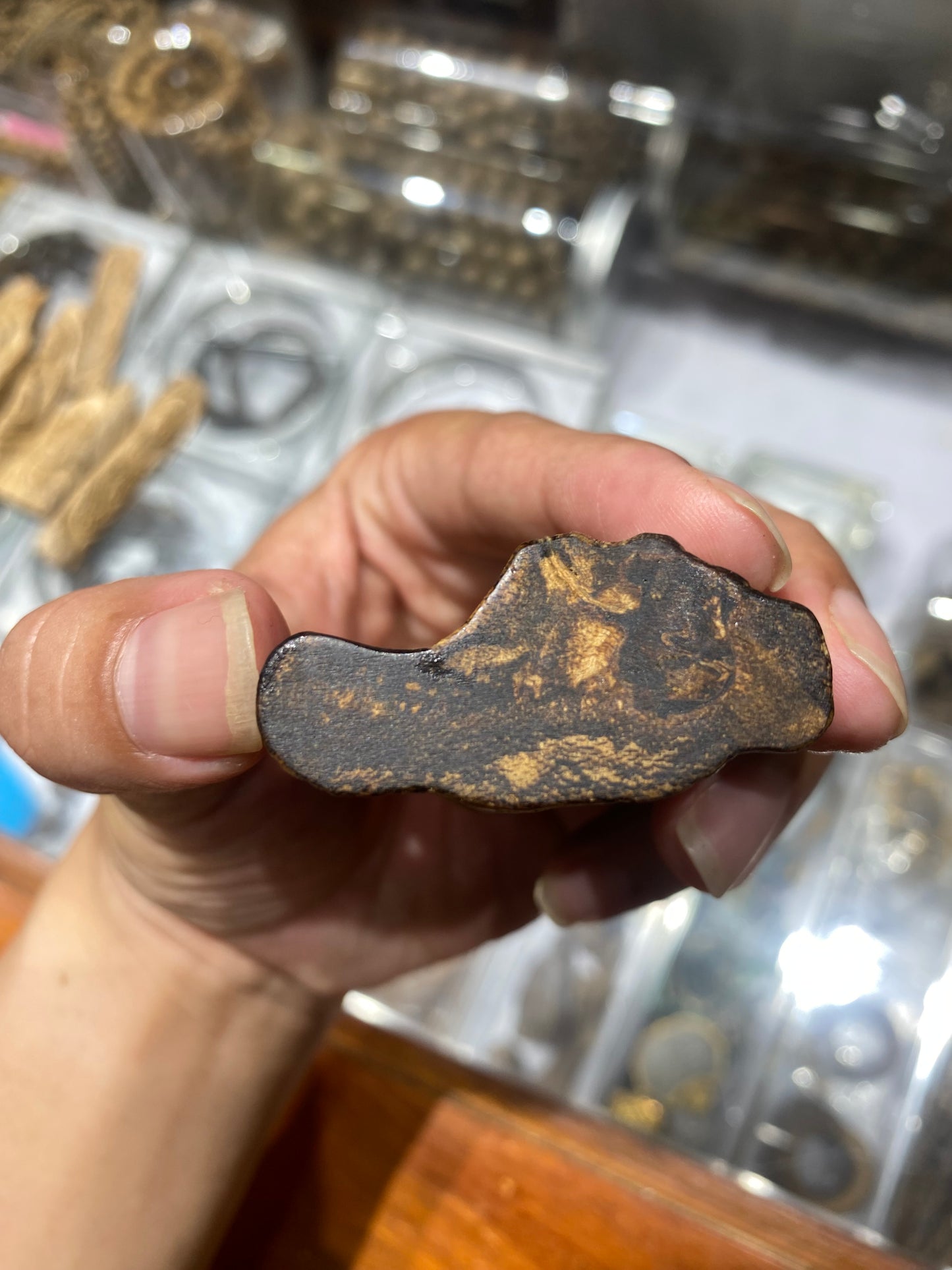 Super King Block Agarwood Sinking ,100% Wild Agarwood Vietnamese, Very Rare,Weight 51.11 grams, Only 1
