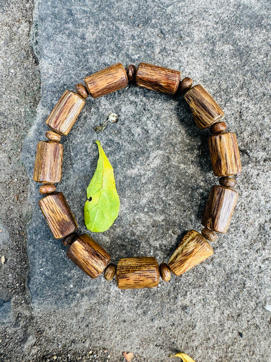 Natural Quang Binh Agarwood Bracelet – Barrel-Shaped Beads, Vietnamese Agarwood