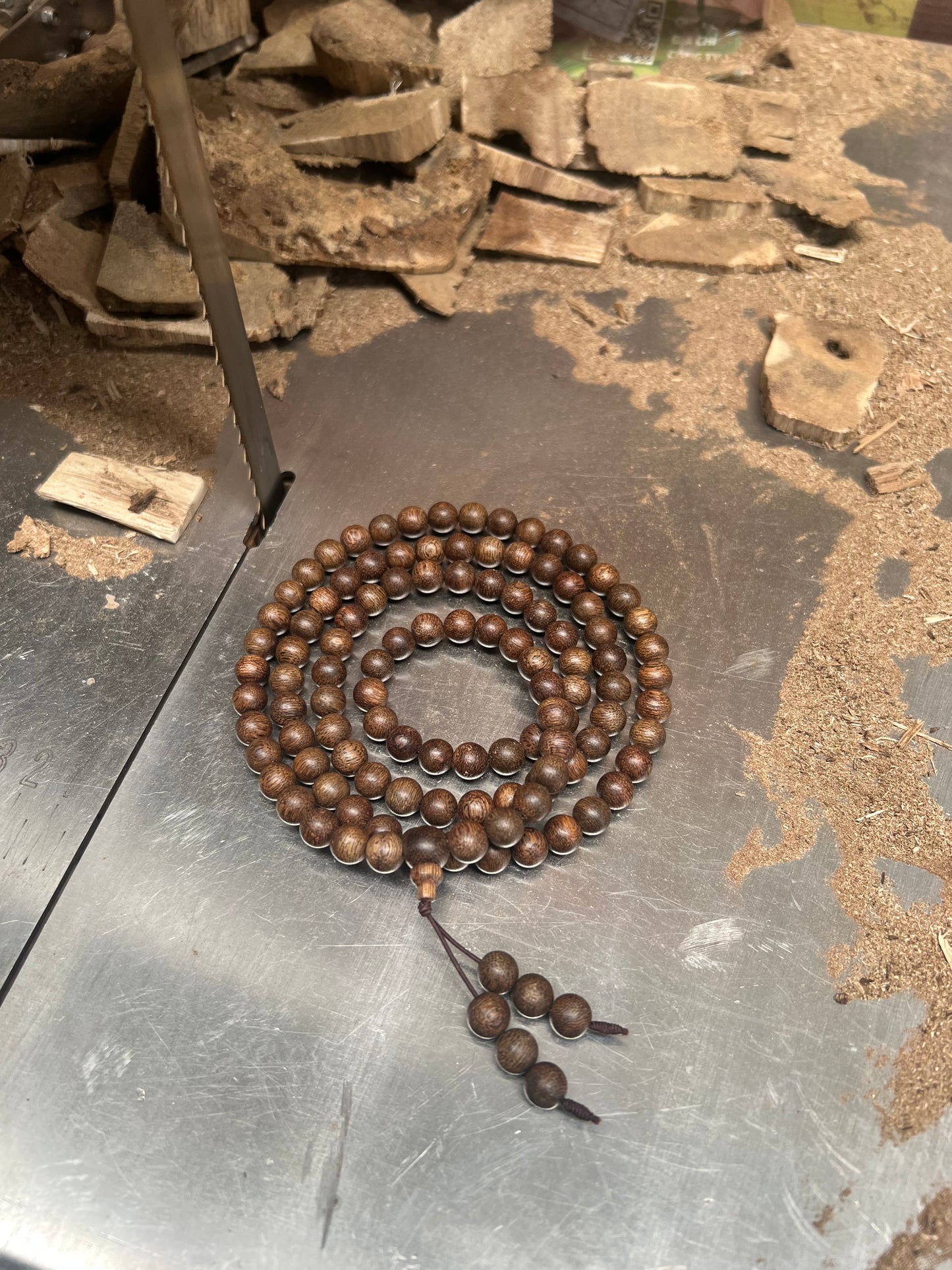 Natural Wild Phu Quoc Agarwood 108 Beads Mala Necklace – Deep Sweet Aroma, Rich Resin & Long-Lasting Fragrance