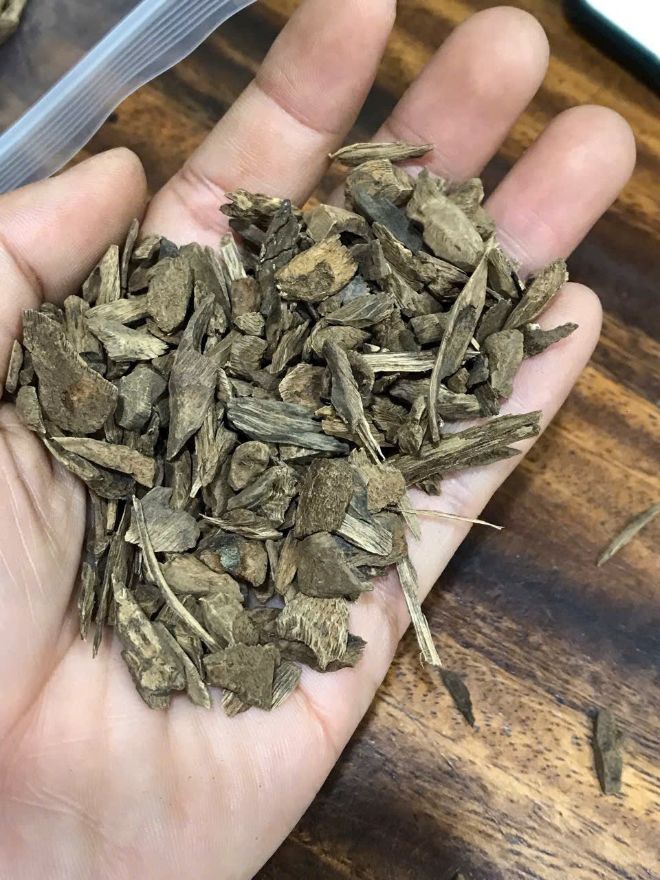 Wild Agarwood Chips Sinking , Oudh Philippine , Super Grade Agarwood Chips.