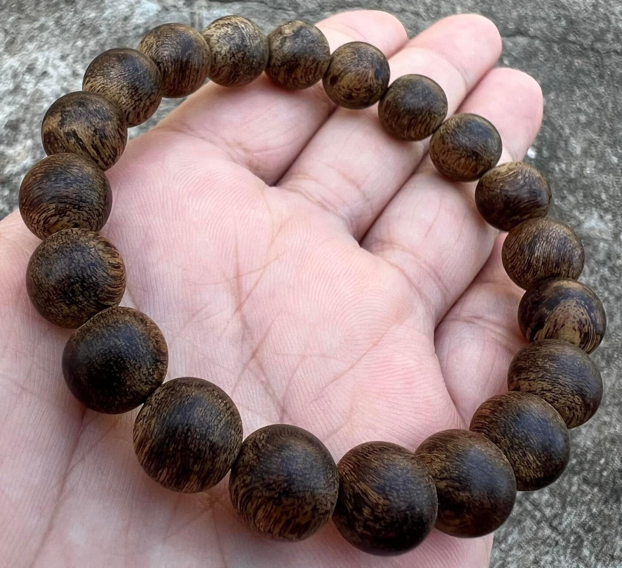 Agarwood Bracelet From Tarakan Island , Agarwood Indonesia , Strong Aroma , Size 10mm m, Dark Beads, Only 1
