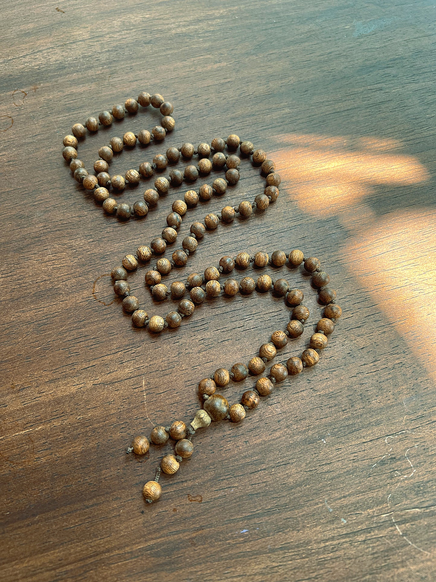 Hand-Knotted Tibetan Agarwood Meditation Mala – 108 Beads Prayer Necklace