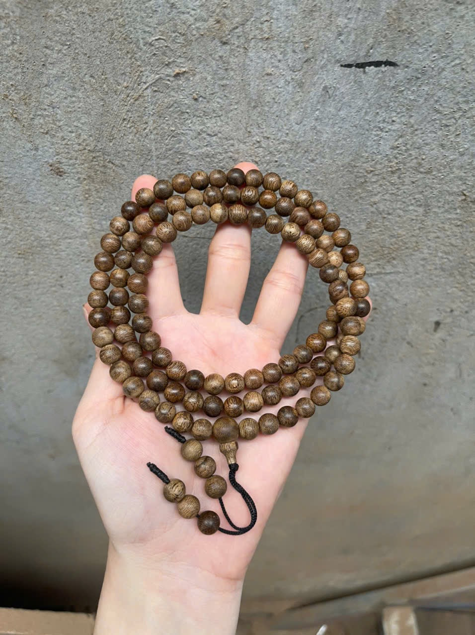 Campodia Agarwood 108 Beads Mala – Pursat Natural Agarwood, Rich Fragrance , Size 8mm , non-stretch cord