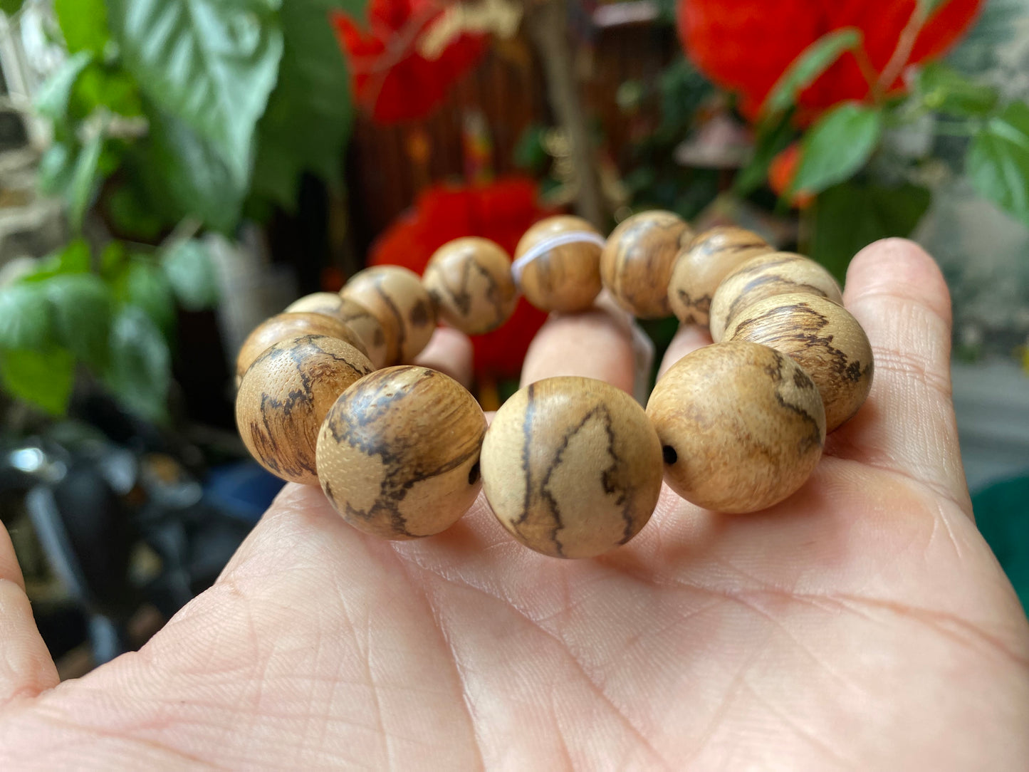 Vietnamese Agarwood Flower Bracelet , Big Bead 16mm , Very Oil Agarwood , Strong Aroma, Only 1 Bracelet