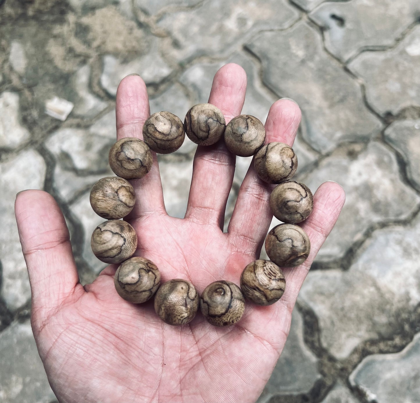 Natural Wild Lao Nakai Agarwood Bracelet - 18mm (Strong Aroma)
