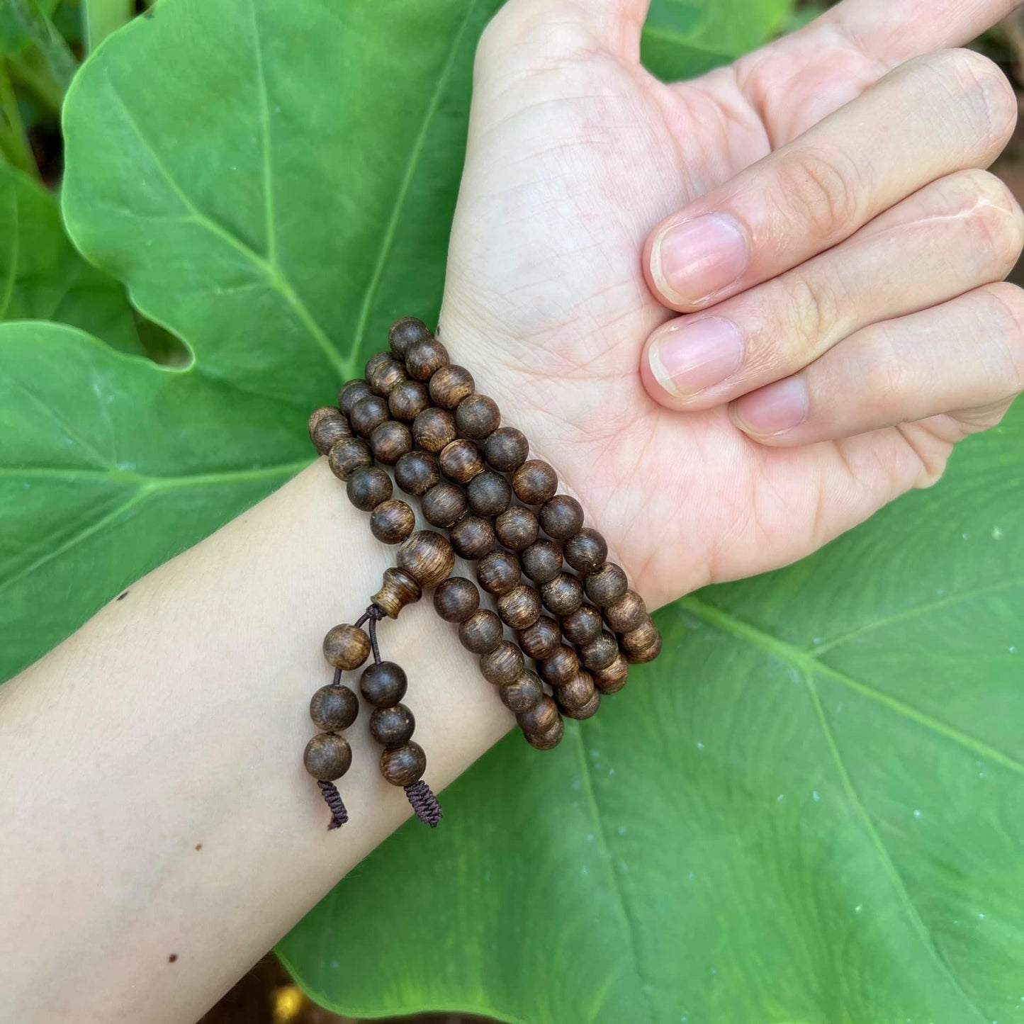 Wild Agarwood 108 Beads Dark Color , Indonesia Agarwood Mala , Mala Black Beads.