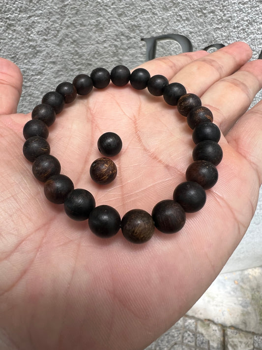 Agarwood Bracelet 8mm - 24beads