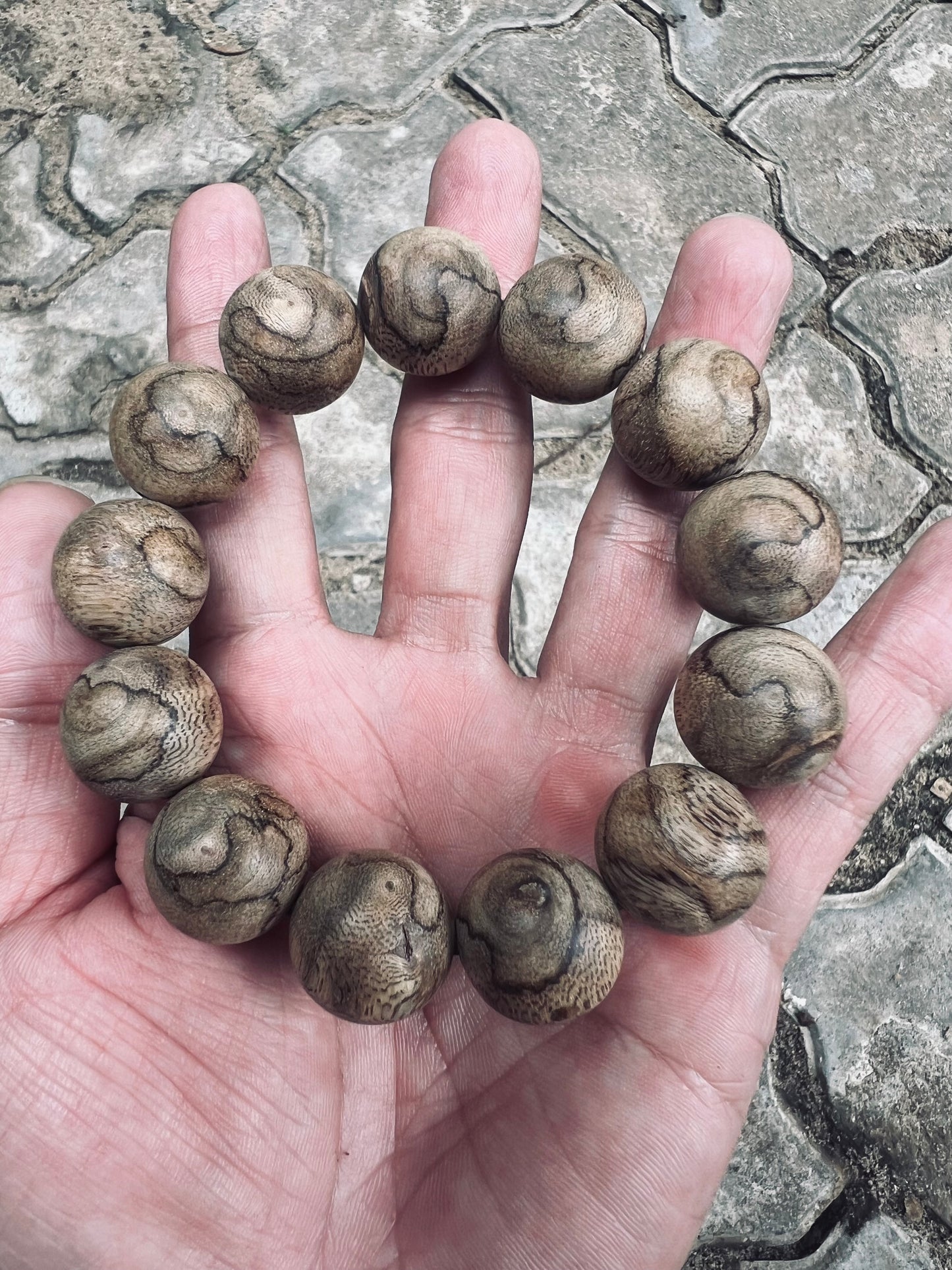 Natural Wild Lao Nakai Agarwood Bracelet - 18mm (Strong Aroma)