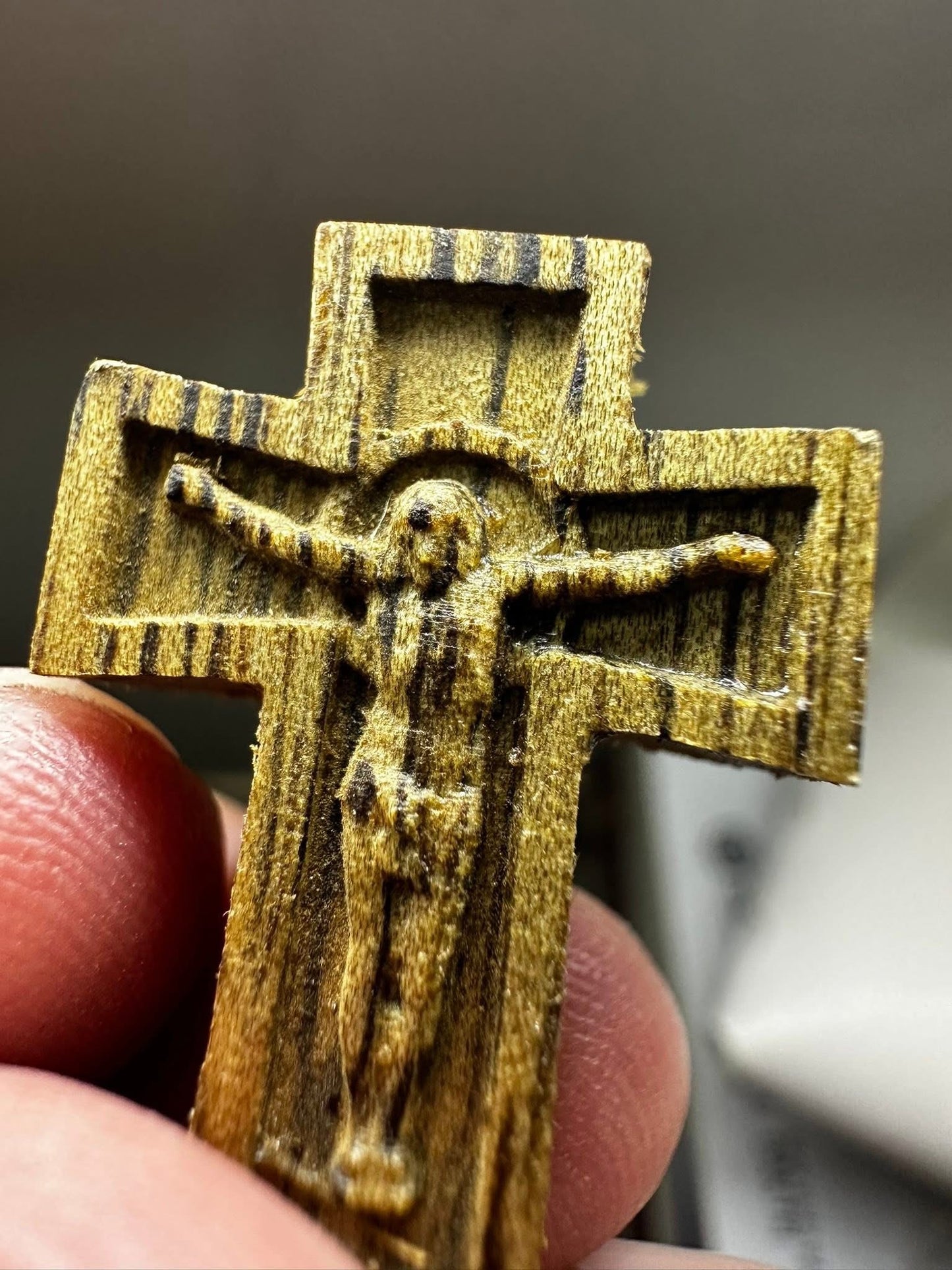 Handmade Agarwood Bracelet with Cross Charm – Natural Oud Gift for Christmas & Good Luck