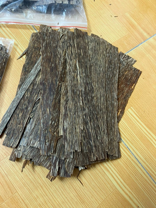 Flat Agarwood Chips / Oudh / Wild Agarwood / Grade AAA / 1kilo