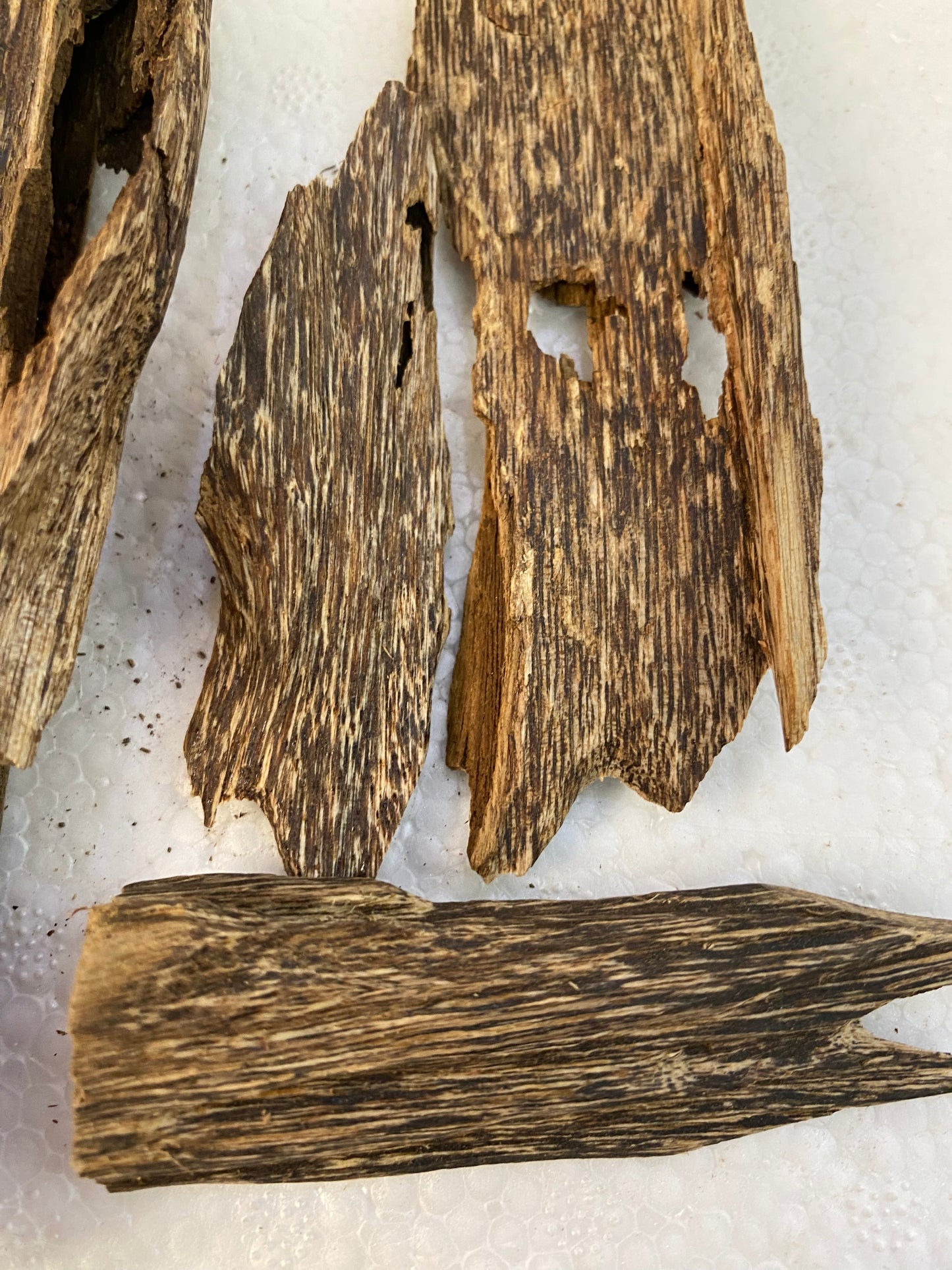 Agarwood Chips Vietnamese , Premium Grade Oud Chips / Vietnamese Agarwood Natural,