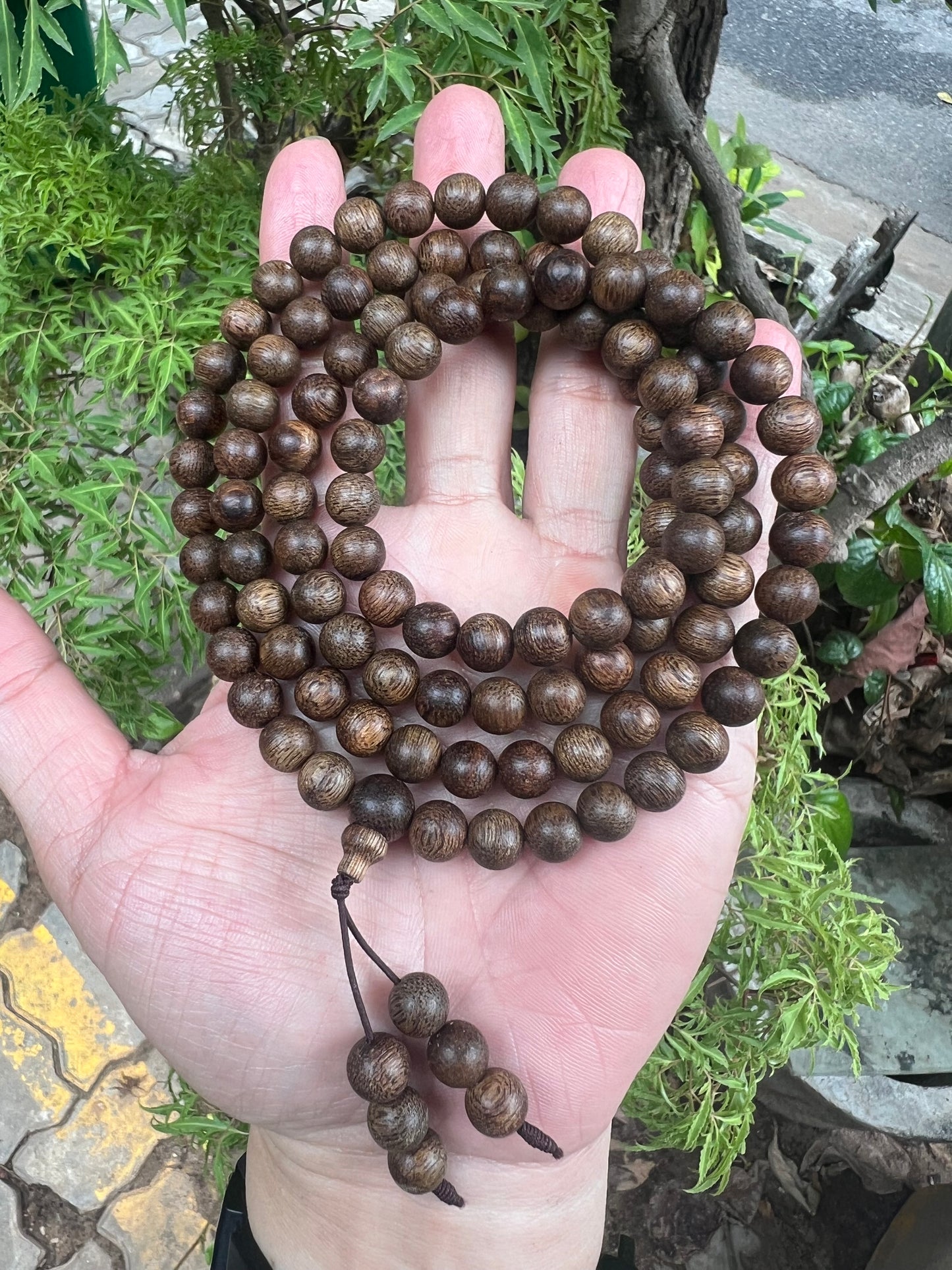 Natural Wild Phu Quoc Agarwood 108 Beads Mala Necklace – Deep Sweet Aroma, Rich Resin & Long-Lasting Fragrance