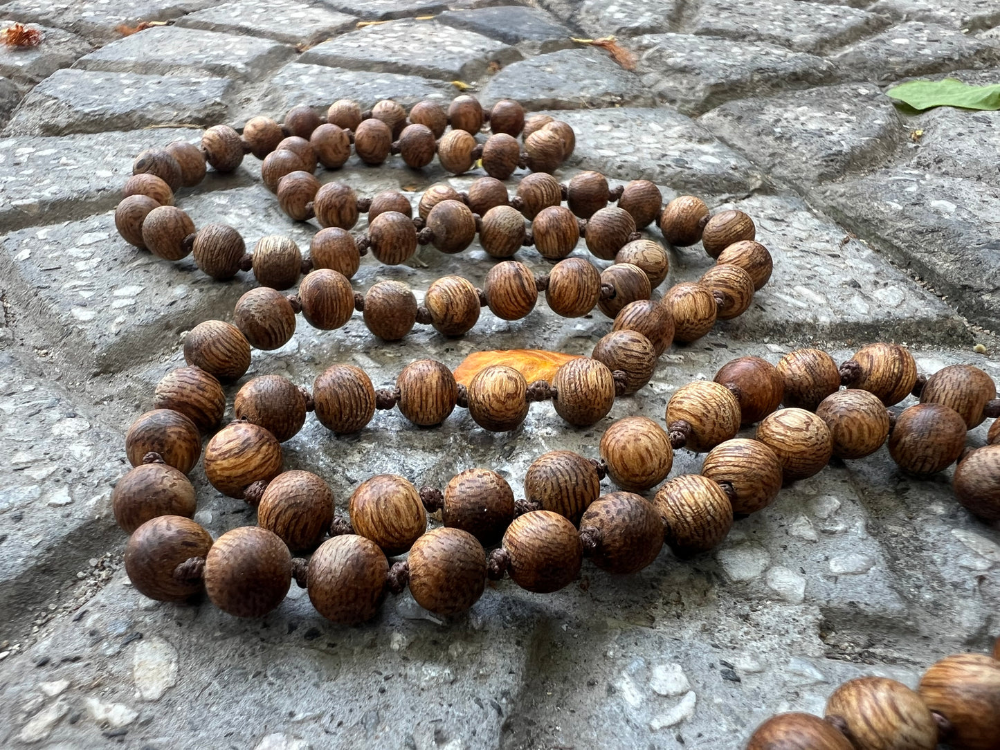 Hand-Knotted Tibetan Agarwood Meditation Mala – 108 Beads Prayer Necklace