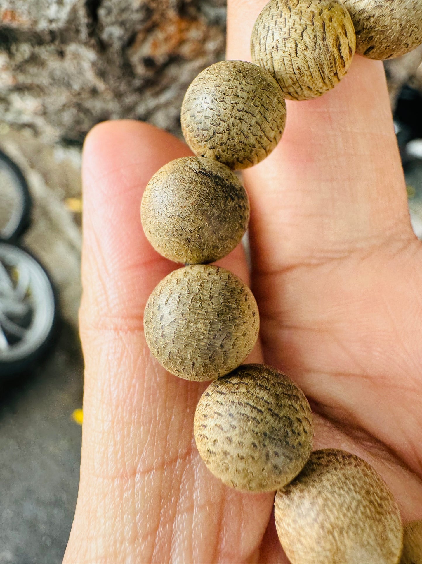 Natural Agarwood Bracelet from Khanh Hoa Forest – Raw Nha Trang Oud, Sweet Aromatic Scent