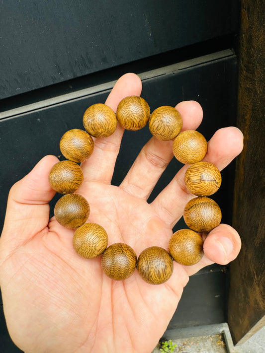 Wild Agarwood Bracelet Size 18mm , From Laos Forest , Strong Aroma