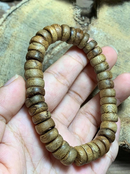 Super Grade Wild Kalimantan Agarwood Bracelet – Strong Natural Aroma