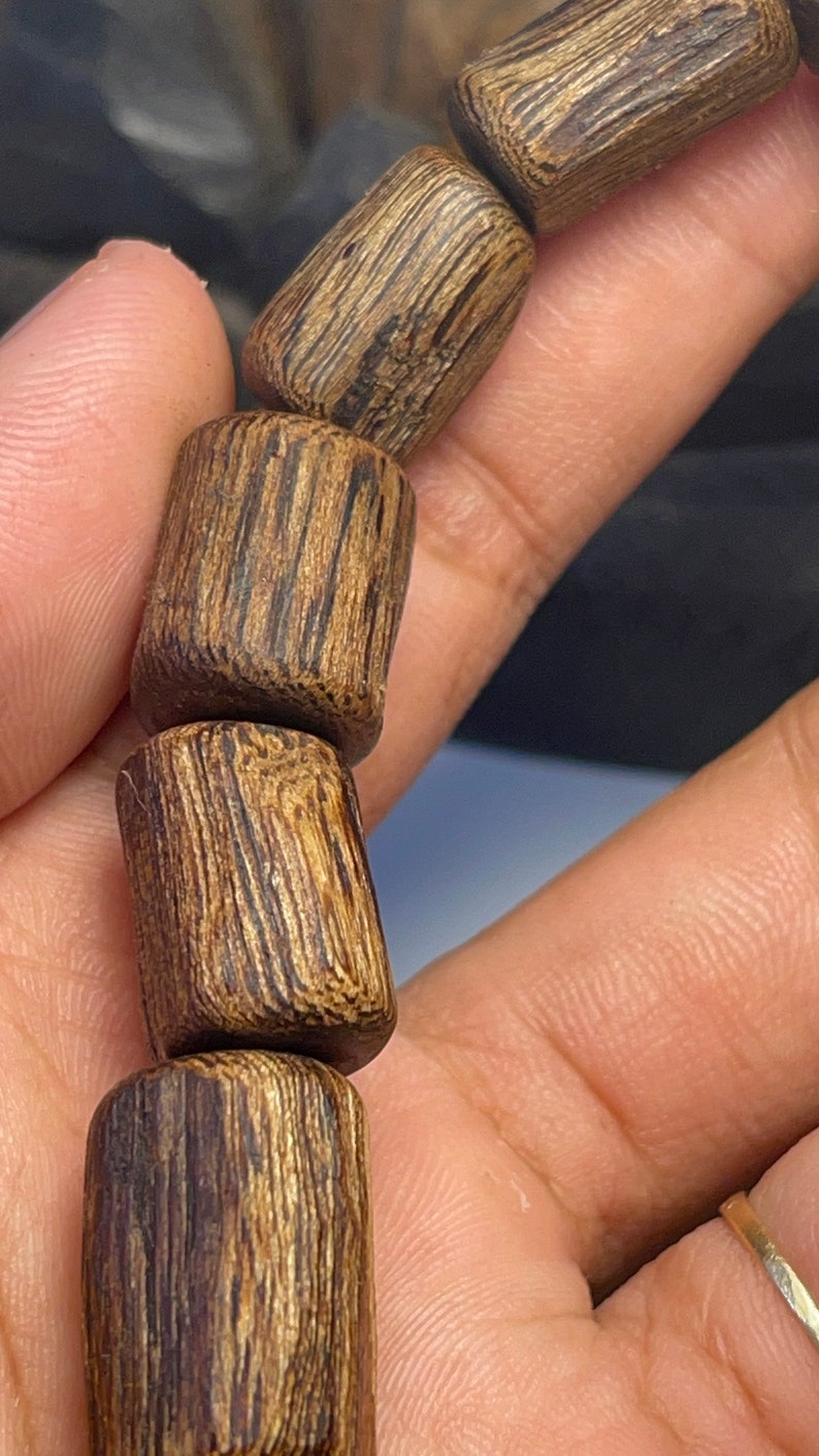 Super King Agarwood Philipinese , Old Sediments , Strong Aroma , Only 1